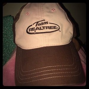 Pink and brown Realtree brand women's hat